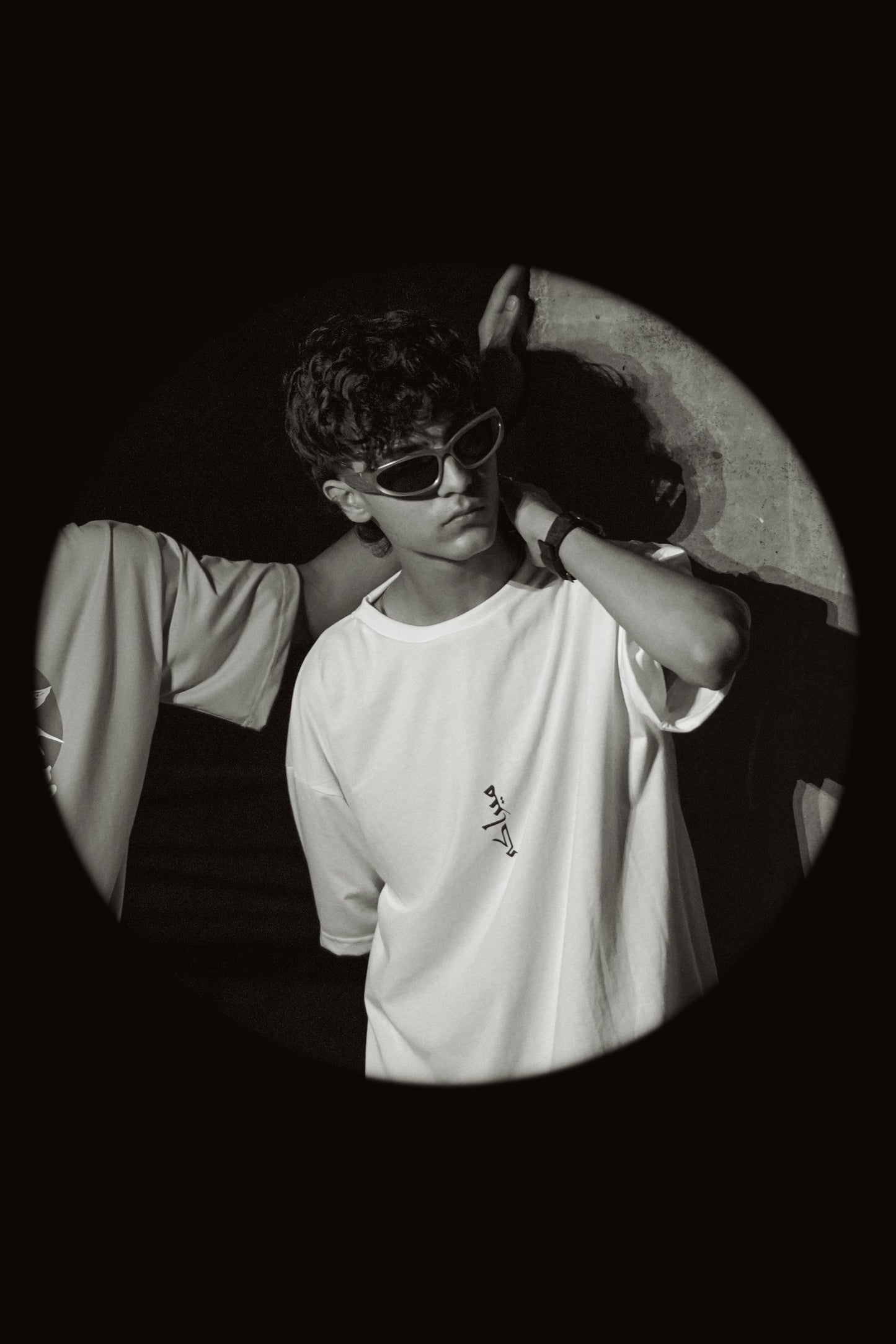 T-shirt in pure white color featuring ‘MERAKI’ print.